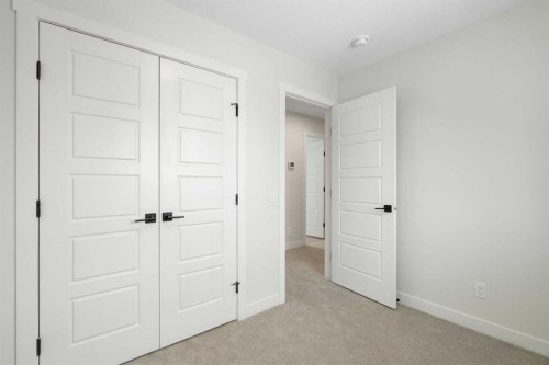 24 Hawkwood Crescent Nw, Calgary, AB - Indoor Photo Showing Other Room