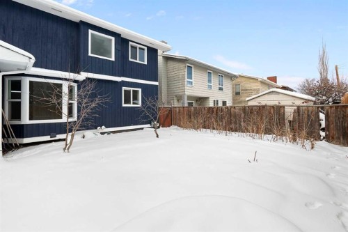 24 Hawkwood Crescent Nw, Calgary, AB - Outdoor