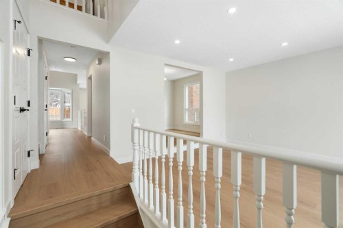 24 Hawkwood Crescent Nw, Calgary, AB - Indoor Photo Showing Other Room