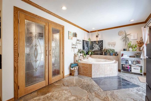 3124 14 Street Nw, Calgary, AB - Indoor Photo Showing Other Room