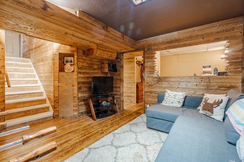 3124 14 Street Nw, Calgary, AB - Indoor Photo Showing Other Room