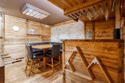 3124 14 Street Nw, Calgary, AB - Indoor Photo Showing Other Room