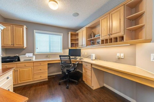 62 Springbluff Boulevard Sw, Calgary, AB - Indoor Photo Showing Office