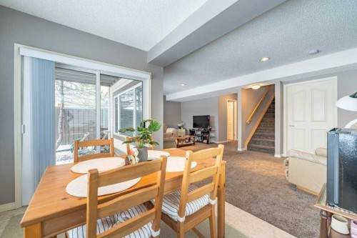 62 Springbluff Boulevard Sw, Calgary, AB - Indoor