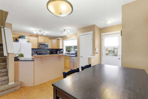 39 Copperfield Terrace Se, Calgary, AB - Indoor