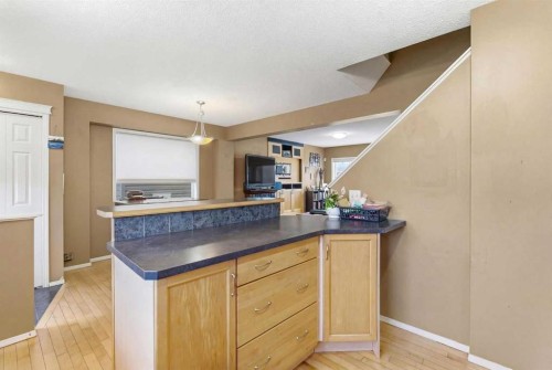 39 Copperfield Terrace Se, Calgary, AB - Indoor