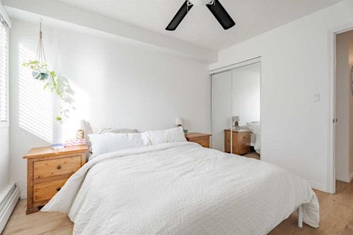 202-340 4 Avenue Ne, Calgary, AB - Indoor Photo Showing Bedroom