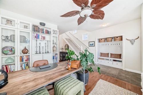 1436 41 Street Sw, Calgary, AB - Indoor