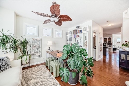 1436 41 Street Sw, Calgary, AB - Indoor