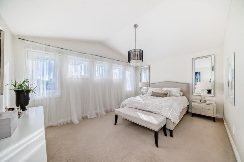 1436 41 Street Sw, Calgary, AB - Indoor Photo Showing Bedroom