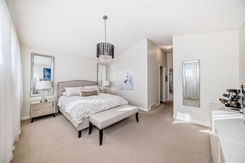 1436 41 Street Sw, Calgary, AB - Indoor Photo Showing Bedroom