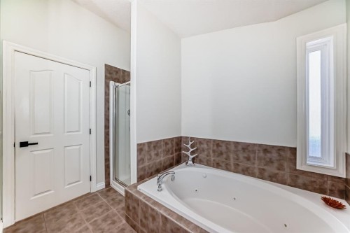 1436 41 Street Sw, Calgary, AB - Indoor Photo Showing Bathroom