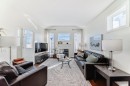 1436 41 Street Sw, Calgary, AB  - Indoor Photo Showing Living Room 