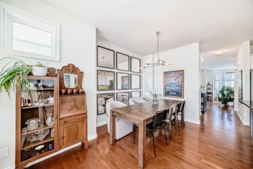 1436 41 Street Sw, Calgary, AB - Indoor Photo Showing Dining Room
