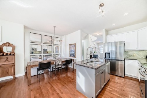 1436 41 Street Sw, Calgary, AB - Indoor Photo Showing Kitchen With Double Sink With Upgraded Kitchen
