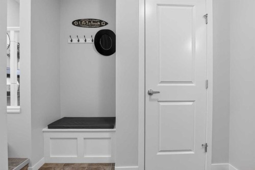 220 Evansborough Way Nw, Calgary, AB - Indoor Photo Showing Other Room