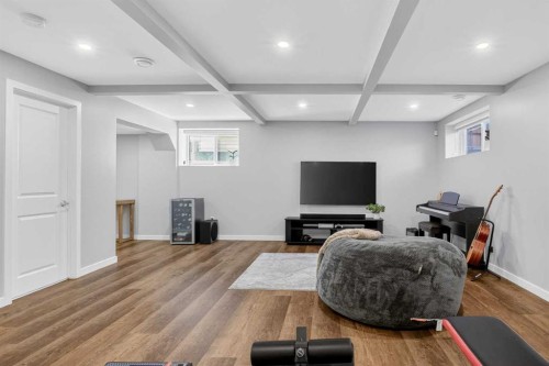 220 Evansborough Way Nw, Calgary, AB - Indoor