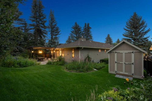 9948 Patton Road Sw, Calgary, AB - Outdoor