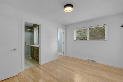 113 Langton Drive Sw, Calgary, AB - Indoor Photo Showing Other Room