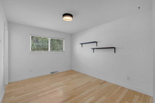 113 Langton Drive Sw, Calgary, AB - Indoor Photo Showing Other Room