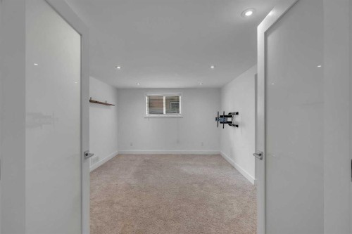 113 Langton Drive Sw, Calgary, AB - Indoor Photo Showing Other Room
