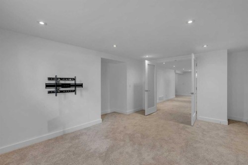 113 Langton Drive Sw, Calgary, AB - Indoor Photo Showing Other Room
