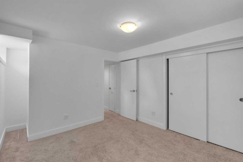 113 Langton Drive Sw, Calgary, AB - Indoor Photo Showing Other Room
