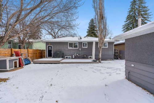 113 Langton Drive Sw, Calgary, AB - Outdoor