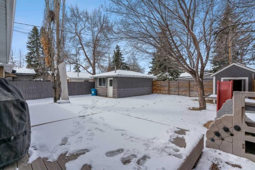 113 Langton Drive Sw, Calgary, AB - Outdoor