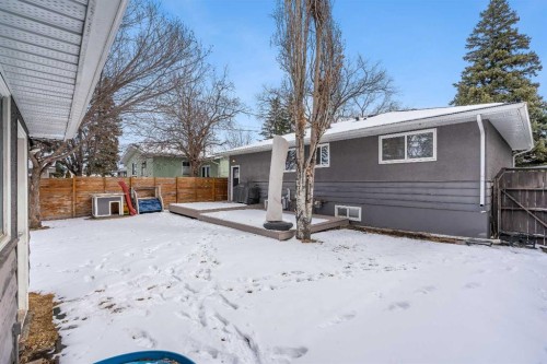 113 Langton Drive Sw, Calgary, AB - Outdoor