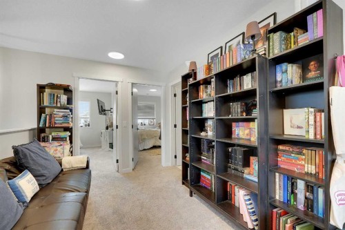 175 Magnolia Way Se, Calgary, AB - Indoor