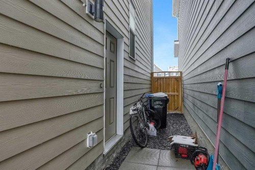 175 Magnolia Way Se, Calgary, AB - Outdoor With Exterior