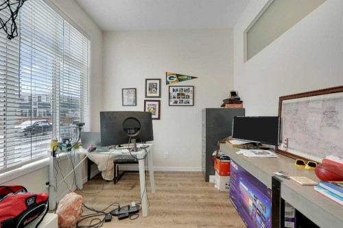 175 Magnolia Way Se, Calgary, AB - Indoor Photo Showing Office