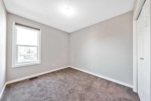 37 Marquis Common Se, Calgary, AB - Indoor Photo Showing Other Room