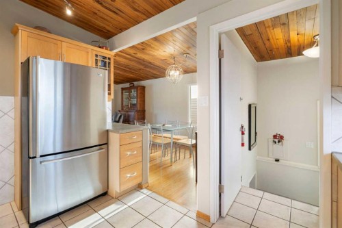 3511 Lakeside Crescent Sw, Calgary, AB - Indoor