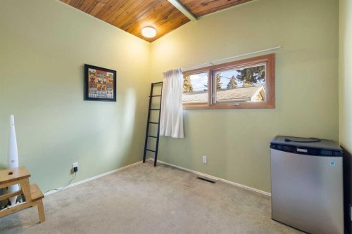 3511 Lakeside Crescent Sw, Calgary, AB - Indoor Photo Showing Other Room