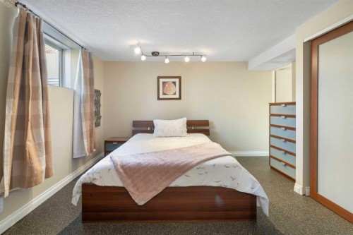 3511 Lakeside Crescent Sw, Calgary, AB - Indoor Photo Showing Bedroom