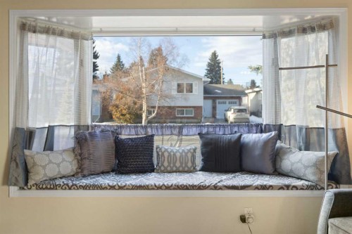 3511 Lakeside Crescent Sw, Calgary, AB - Indoor