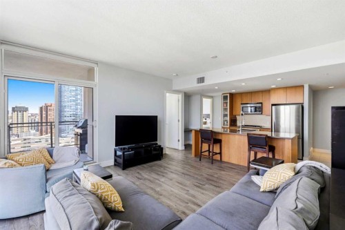 1902-1118 12 Avenue Sw, Calgary, AB - Indoor Photo Showing Living Room