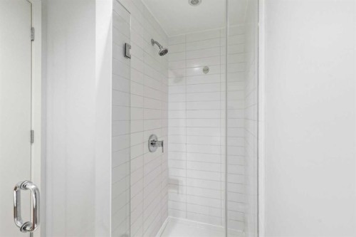 1902-1118 12 Avenue Sw, Calgary, AB - Indoor Photo Showing Bathroom