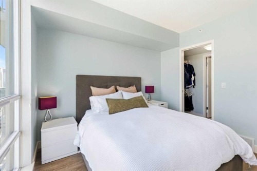 1902-1118 12 Avenue Sw, Calgary, AB - Indoor Photo Showing Bedroom