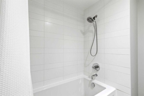 1902-1118 12 Avenue Sw, Calgary, AB - Indoor Photo Showing Bathroom