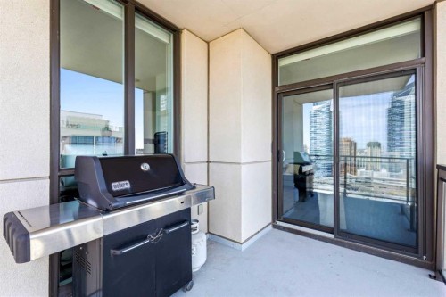 1902-1118 12 Avenue Sw, Calgary, AB -  With Balcony With Exterior