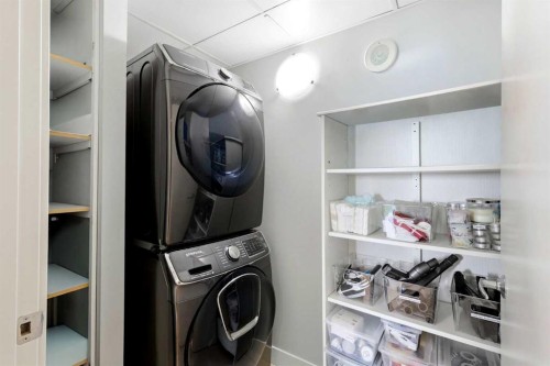 1902-1118 12 Avenue Sw, Calgary, AB - Indoor Photo Showing Laundry Room