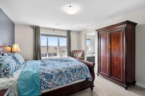 82 Cranbrook Crescent Se, Calgary, AB - Indoor Photo Showing Bedroom