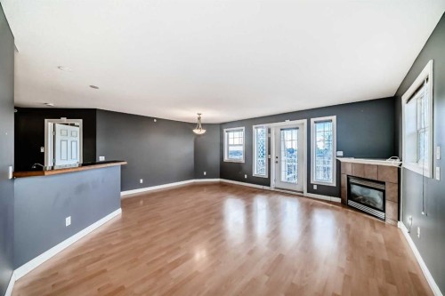 503-417 3 Avenue Ne, Calgary, AB - Indoor With Fireplace