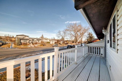 7160 Temple Drive Ne, Calgary, AB - Outdoor