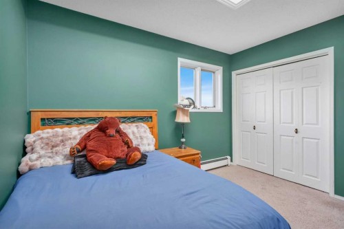 31442 Range Road 45, Rural Mountain View County, AB - Indoor Photo Showing Bedroom