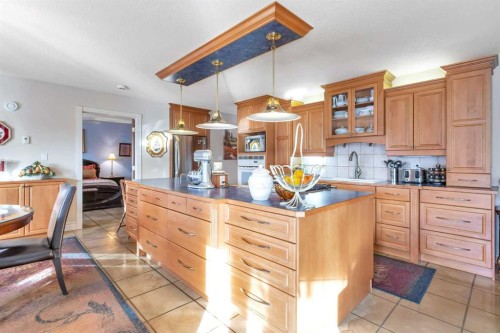 31442 Range Road 45, Rural Mountain View County, AB - Indoor Photo Showing Kitchen