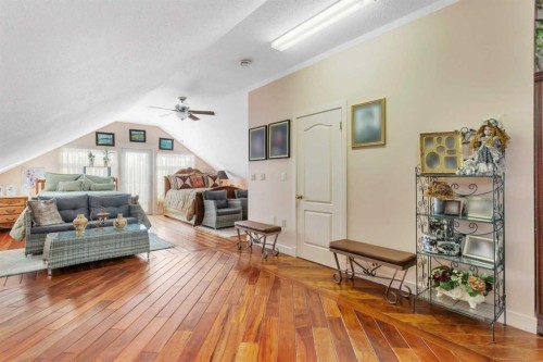 31442 Range Road 45, Rural Mountain View County, AB - Indoor Photo Showing Living Room